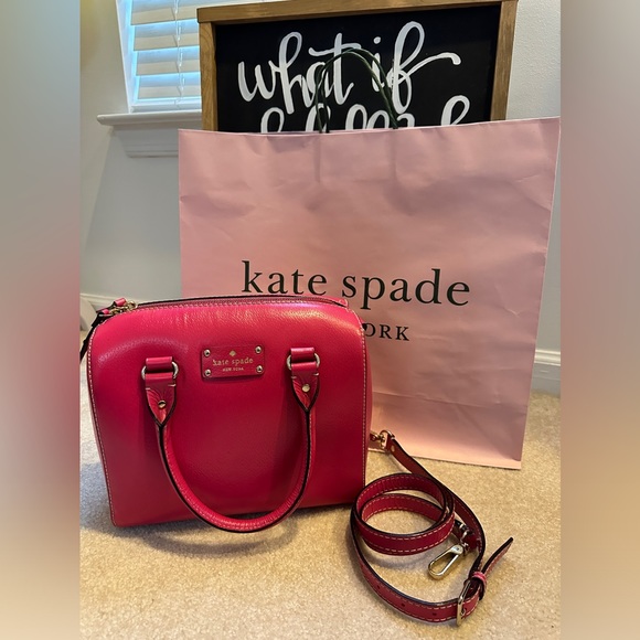 kate spade Handbags - Kate Spade Pink Barrel bag